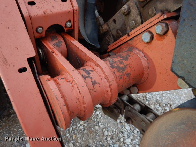 image for item GT9358 1995 Ditch Witch 5110  trencher