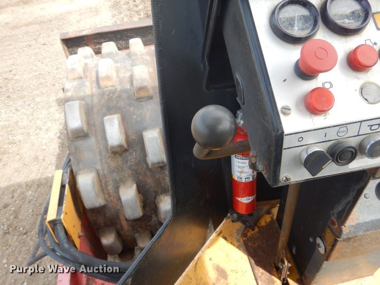 image for item GW9874 1996 Dynapac CA151 Series 15 single drum vibratory roller