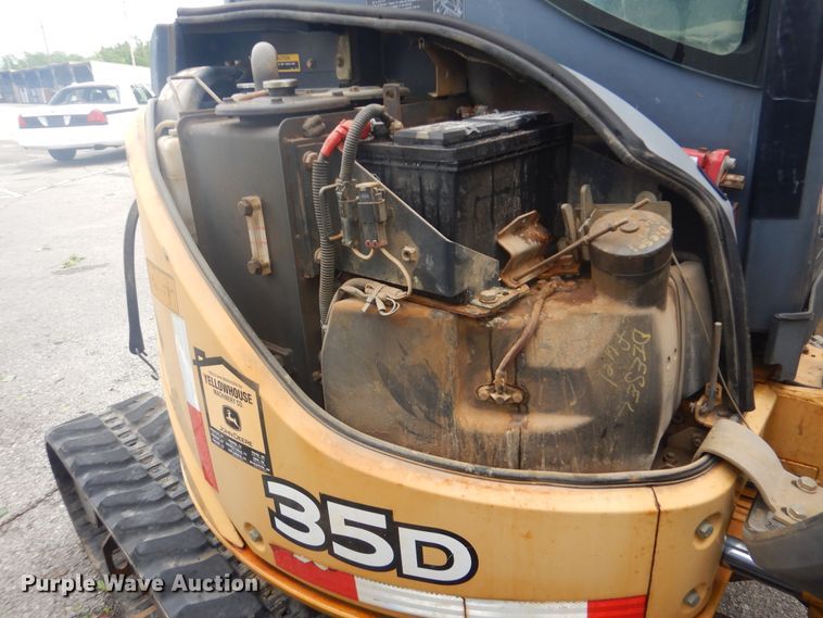 image for item GY9834 2007 John Deere 35D mini excavator