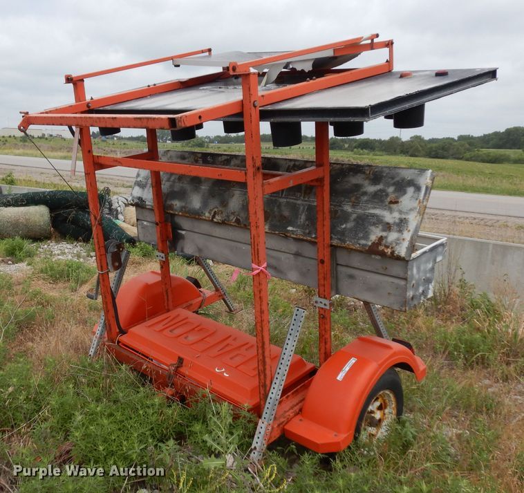 Trafcon TC1-25S arrow board trailer in Lincoln, NE | Item HA9300 sold ...