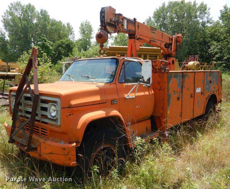 image for item HM9669 1984 GMC C7000  crane truck