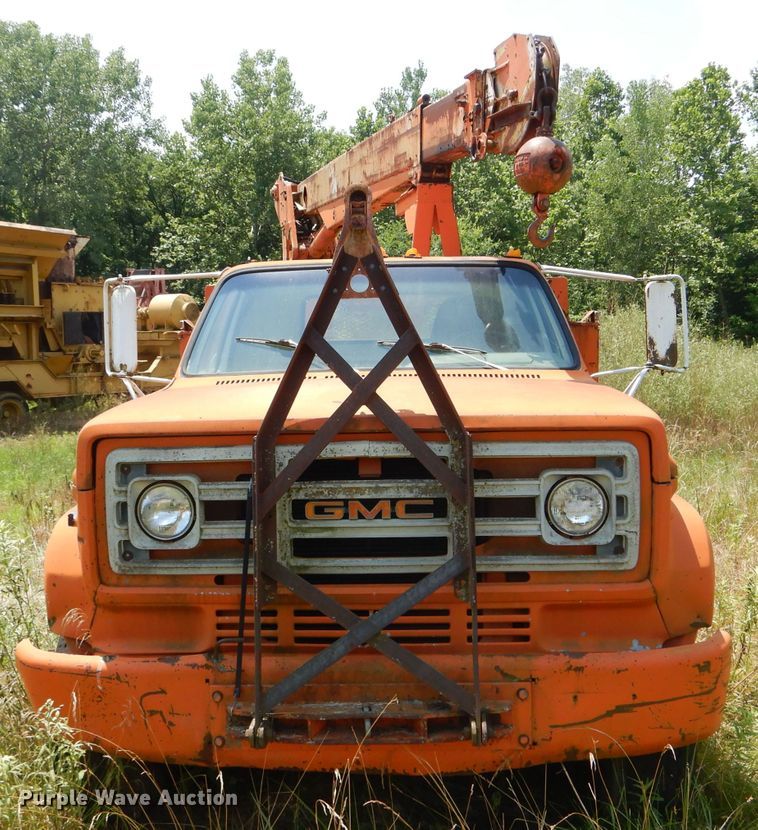 image for item HM9669 1984 GMC C7000  crane truck