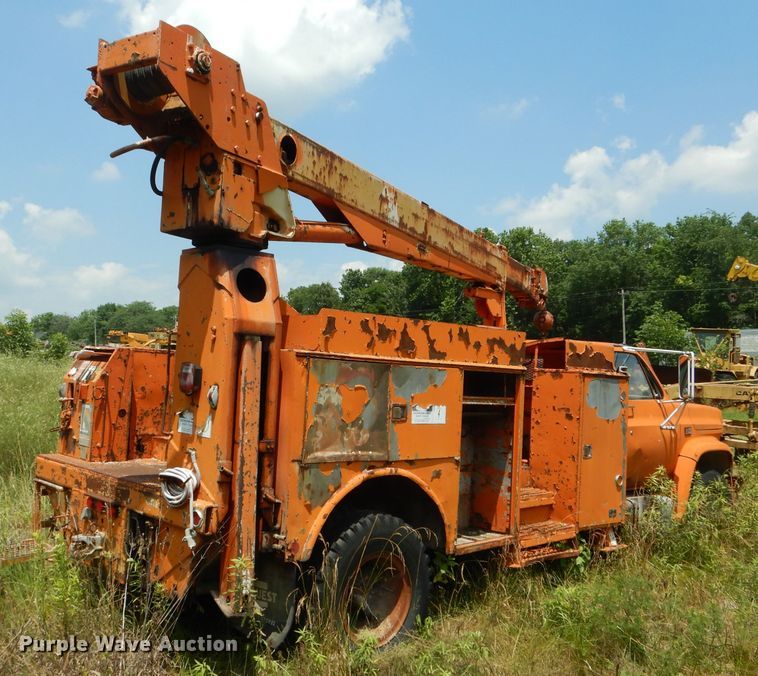 image for item HM9669 1984 GMC C7000  crane truck