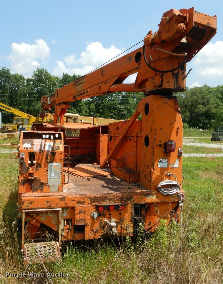 image for item HM9669 1984 GMC C7000  crane truck