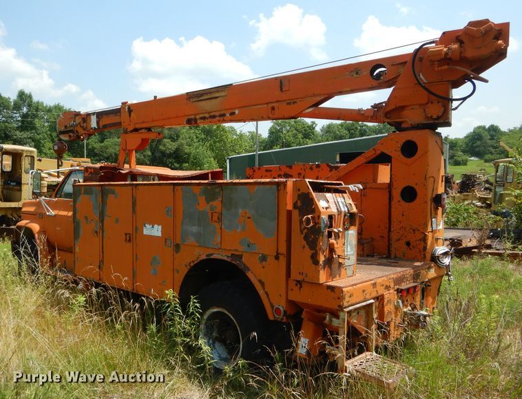 image for item HM9669 1984 GMC C7000  crane truck