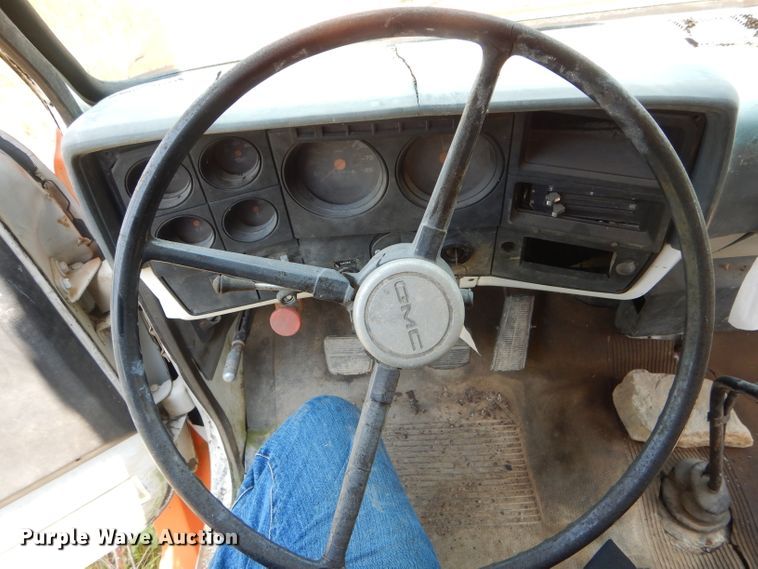 image for item HM9669 1984 GMC C7000  crane truck