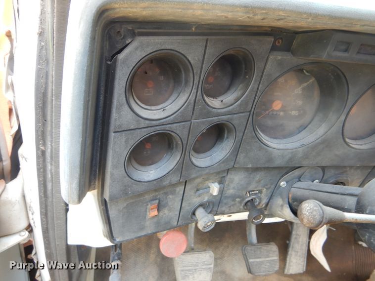 image for item HM9669 1984 GMC C7000  crane truck