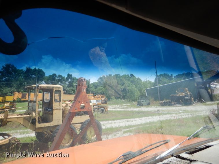 image for item HM9669 1984 GMC C7000  crane truck