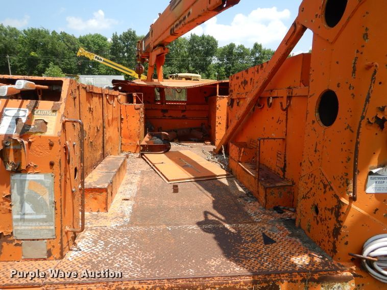 image for item HM9669 1984 GMC C7000  crane truck