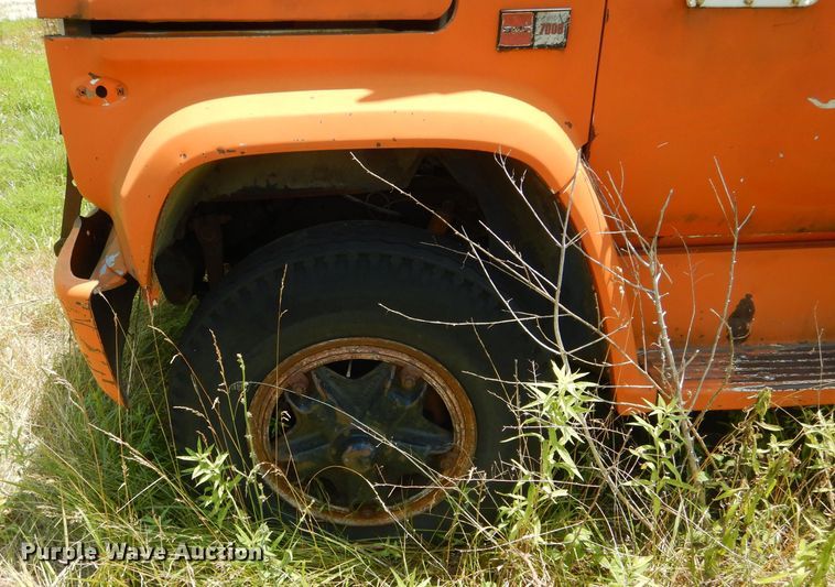 image for item HM9669 1984 GMC C7000  crane truck