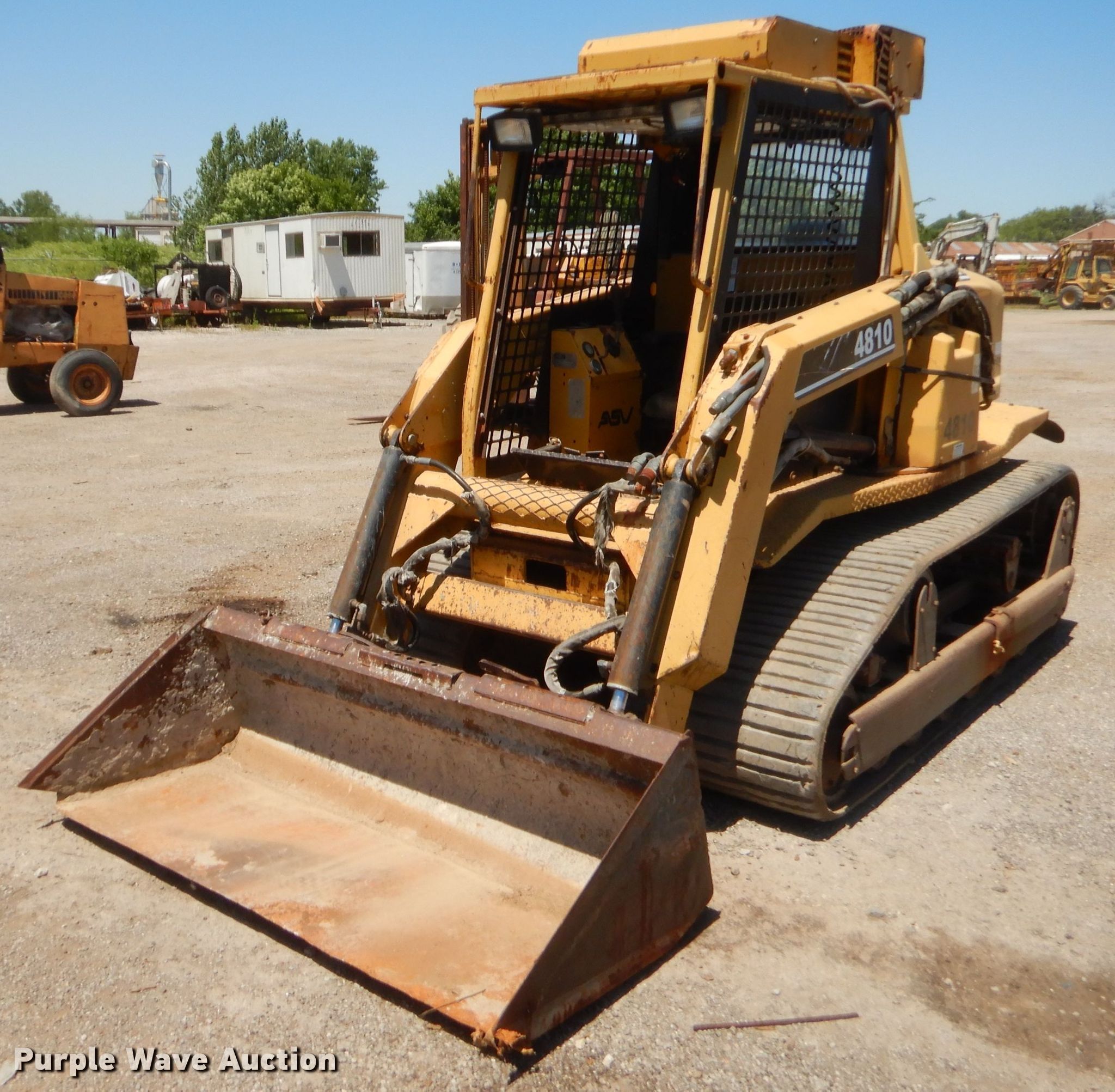 2000 ASV 4810 tracked skid steer loader in Saint Paul, KS Item GN9464 sold Purple Wave