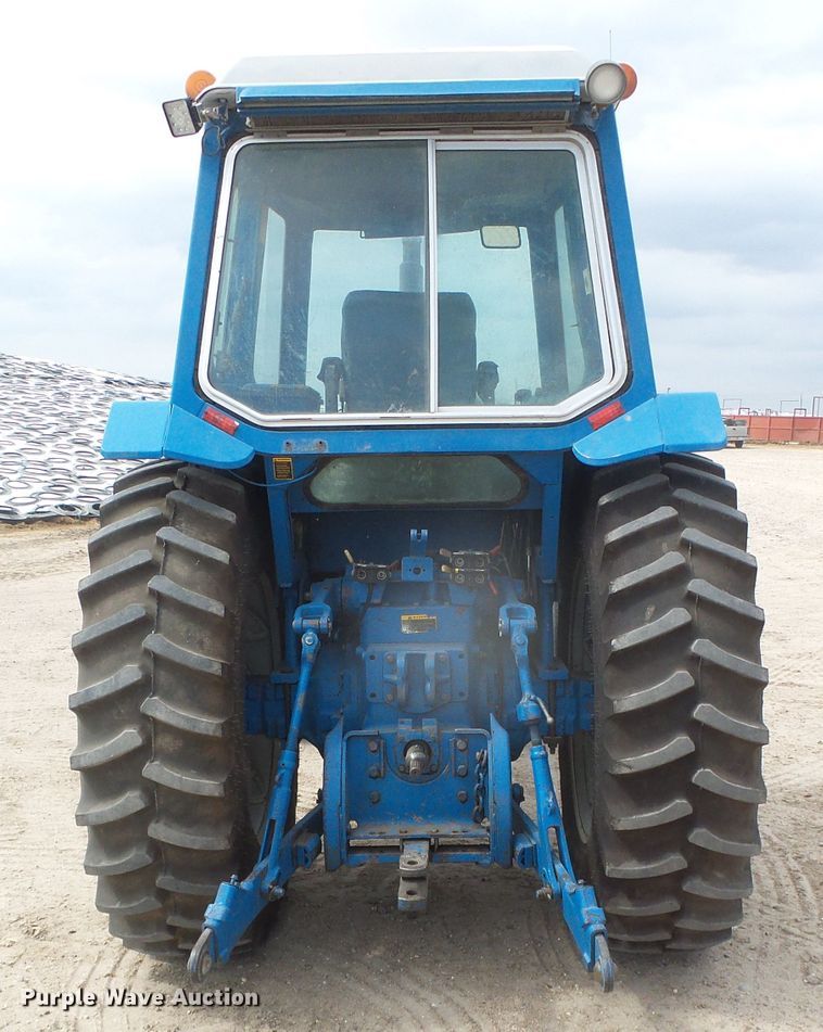 image for item DD0413 Ford TW35  tractor