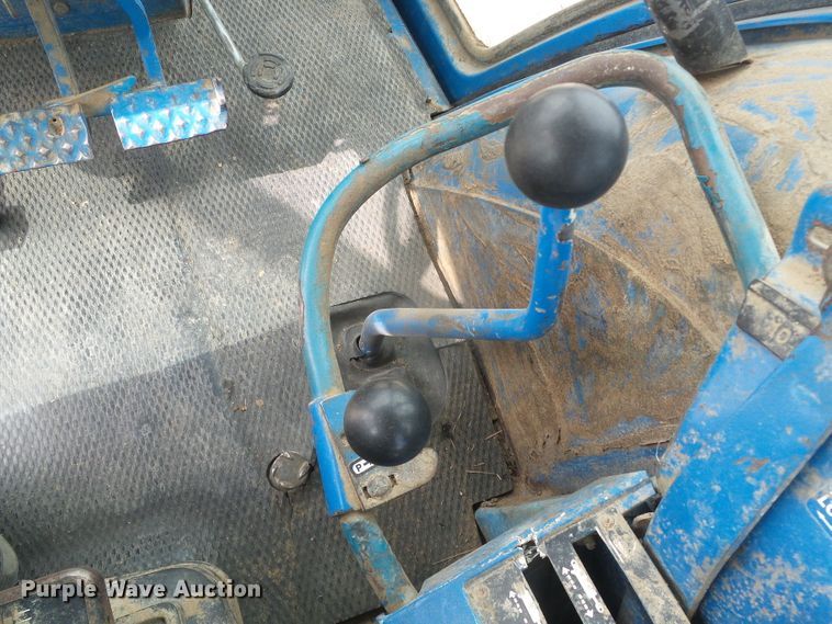 image for item DD0413 Ford TW35  tractor