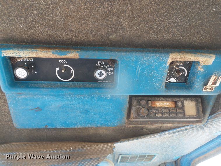 image for item DD0413 Ford TW35  tractor