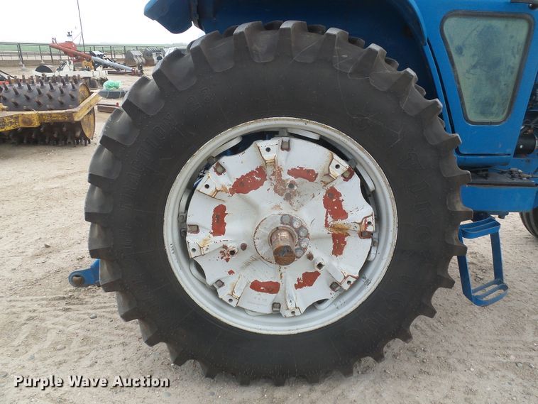 image for item DD0413 Ford TW35  tractor