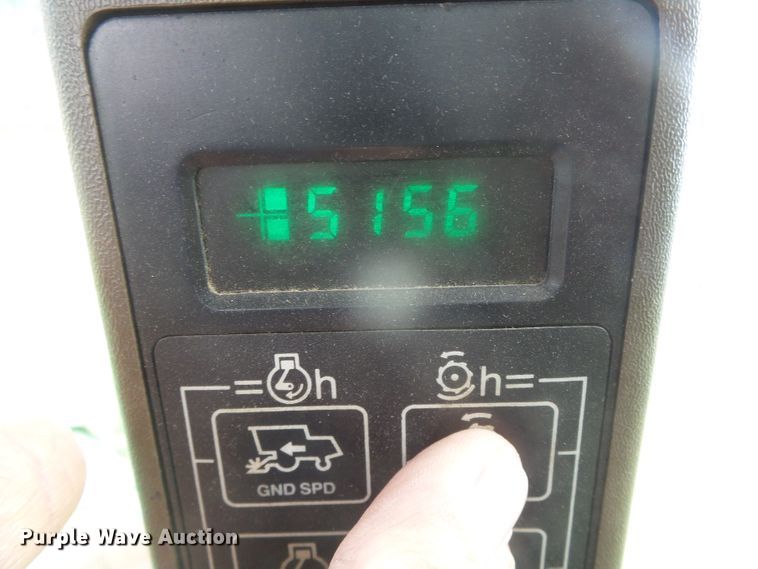 image for item DD0422 1989 John Deere 9600 combine