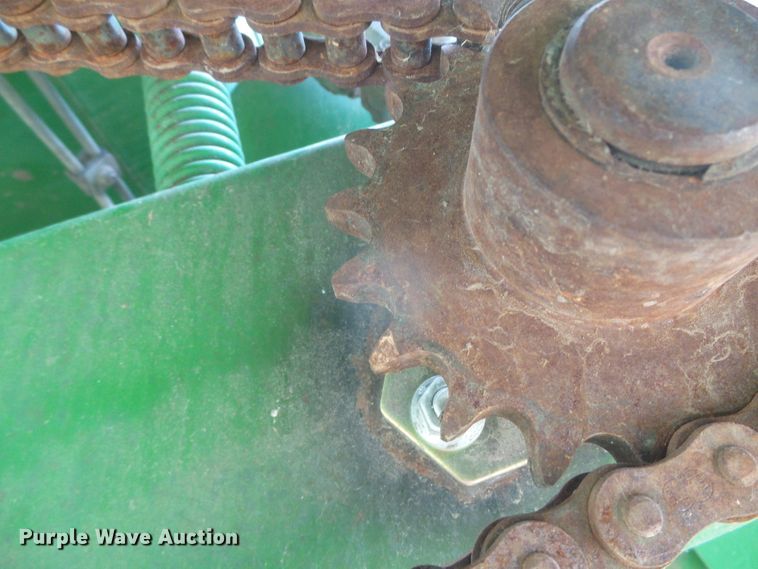 image for item DD0422 1989 John Deere 9600 combine