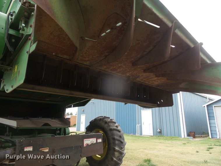 image for item DD0422 1989 John Deere 9600 combine