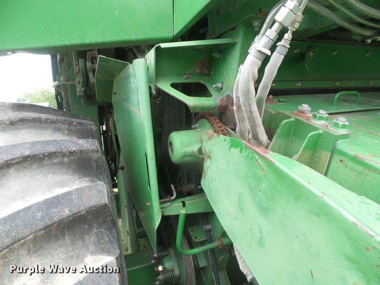 image for item DD0422 1989 John Deere 9600 combine