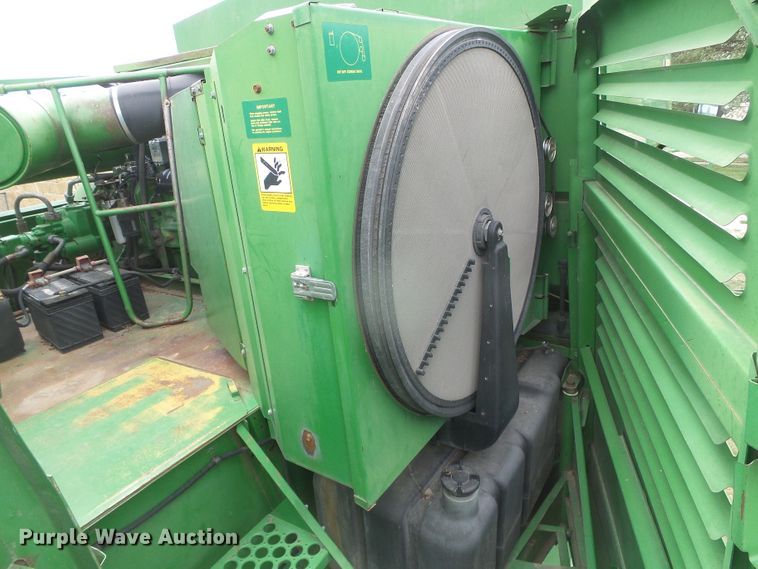image for item DD0422 1989 John Deere 9600 combine
