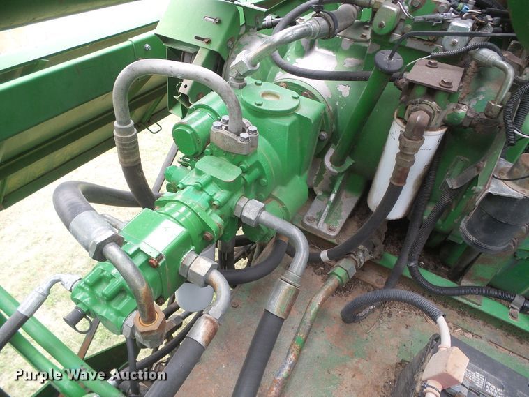 image for item DD0422 1989 John Deere 9600 combine