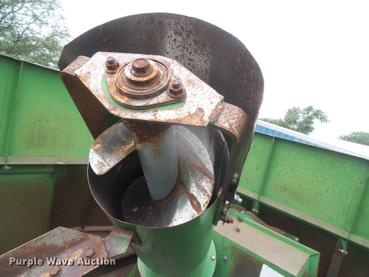 image for item DD0422 1989 John Deere 9600 combine