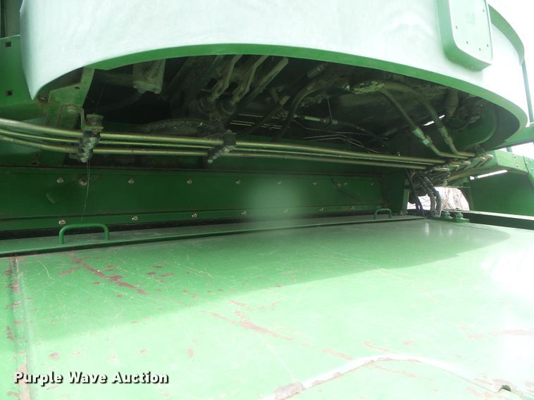 image for item DD0422 1989 John Deere 9600 combine