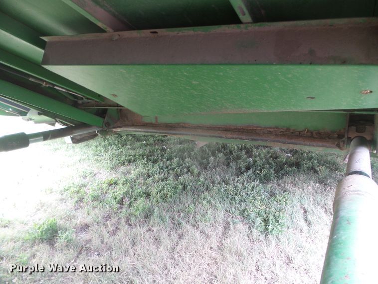 image for item DD0422 1989 John Deere 9600 combine