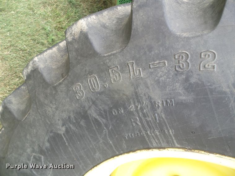 image for item DD0422 1989 John Deere 9600 combine