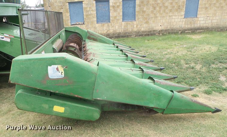 image for item DD0423 John Deere 853A all-crop head