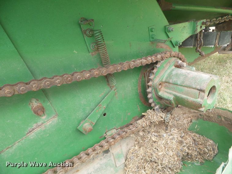 image for item DD0423 John Deere 853A all-crop head
