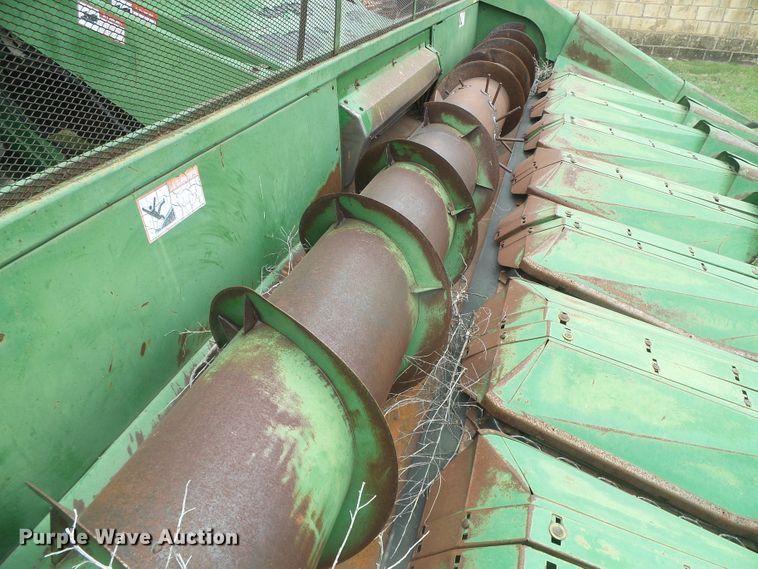 image for item DD0423 John Deere 853A all-crop head