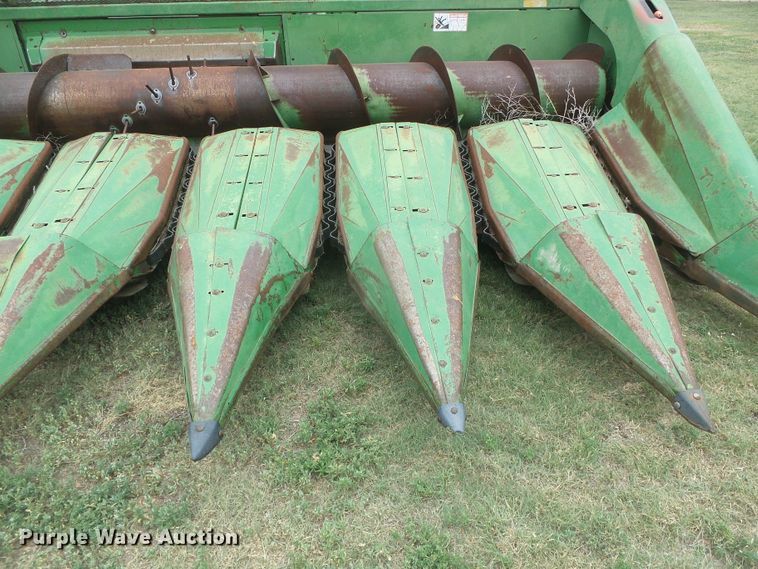 image for item DD0423 John Deere 853A all-crop head