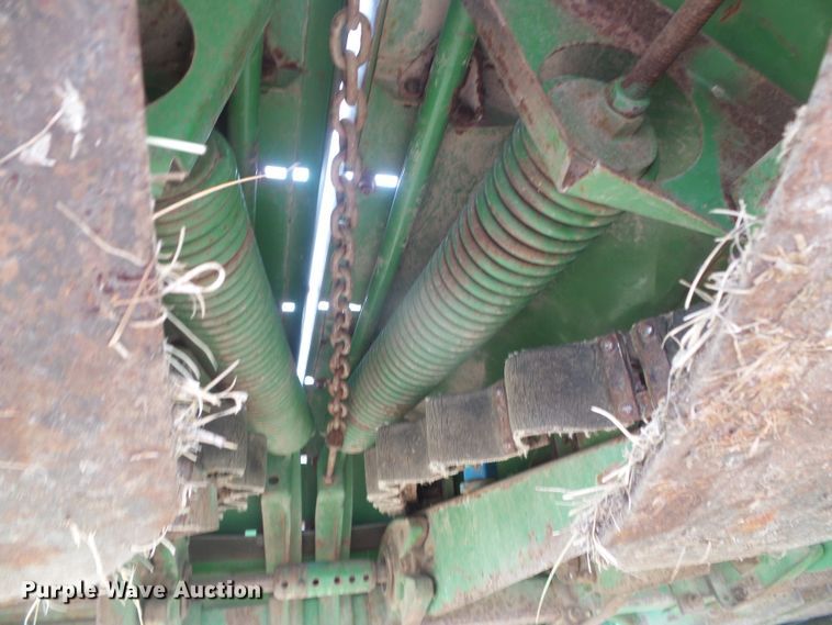 image for item DD0423 John Deere 853A all-crop head