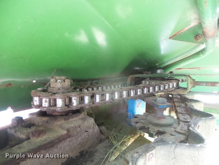 image for item DD0423 John Deere 853A all-crop head