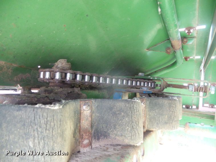 image for item DD0423 John Deere 853A all-crop head