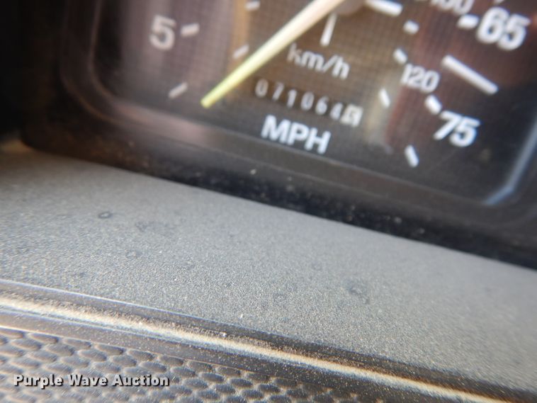 image for item DF4206 1995 Ford F700  grain truck