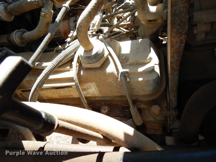 image for item DF4206 1995 Ford F700  grain truck