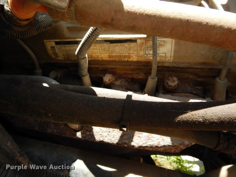 image for item DF4206 1995 Ford F700  grain truck