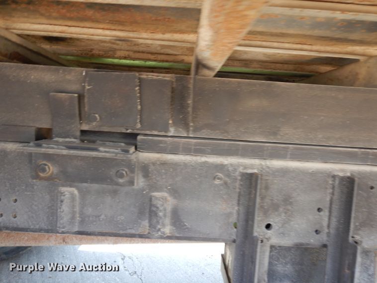 image for item DF4206 1995 Ford F700  grain truck