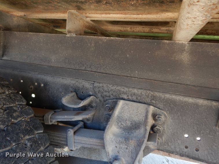 image for item DF4206 1995 Ford F700  grain truck