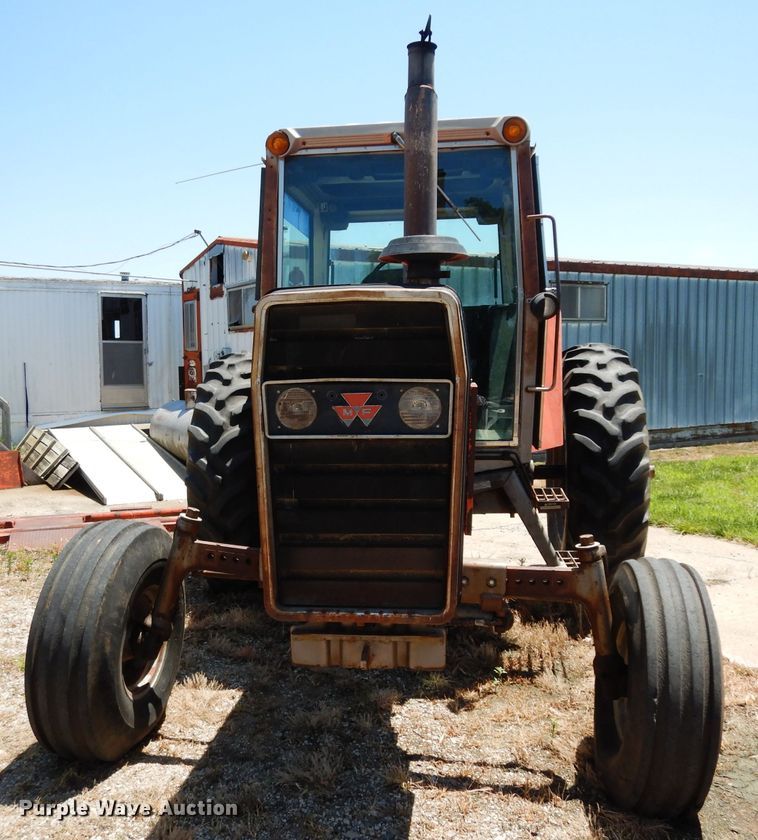 image for item DF4207 1980 Massey-Ferguson 2705  tractor