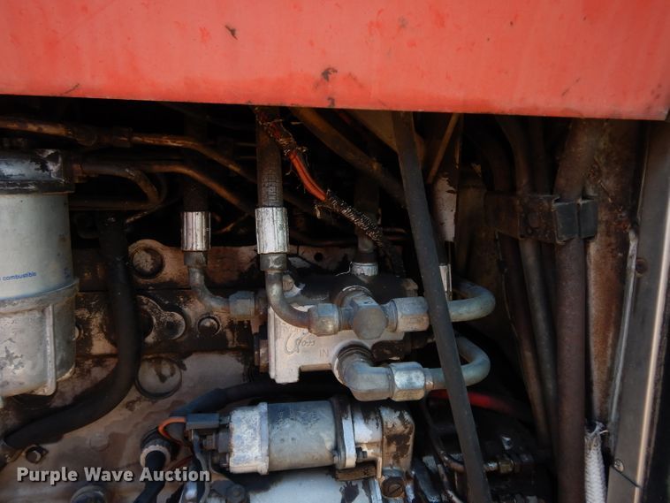 image for item DF4207 1980 Massey-Ferguson 2705  tractor