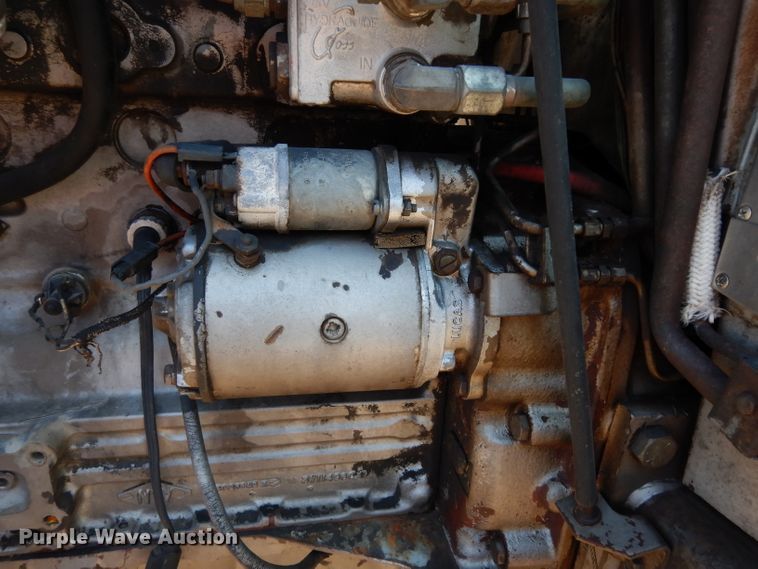 image for item DF4207 1980 Massey-Ferguson 2705  tractor