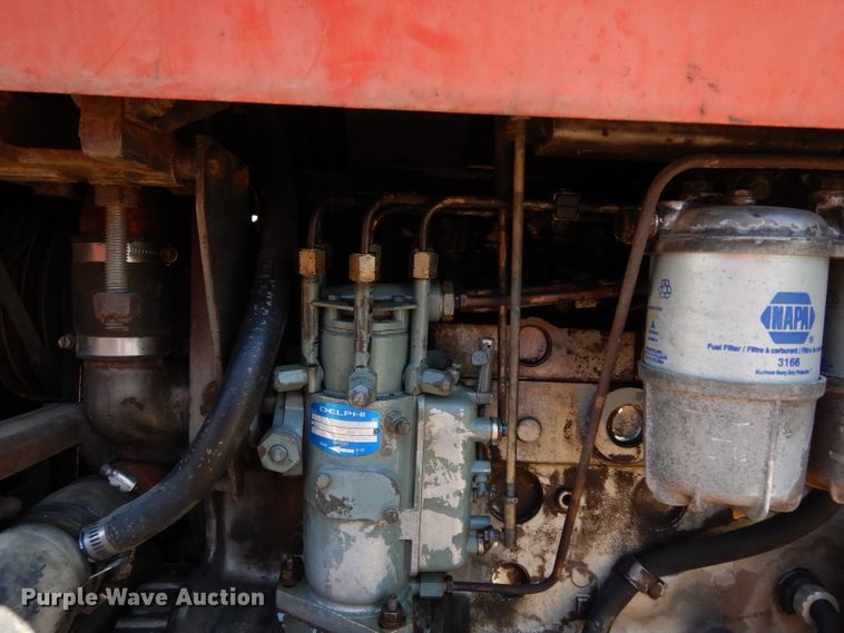 image for item DF4207 1980 Massey-Ferguson 2705  tractor