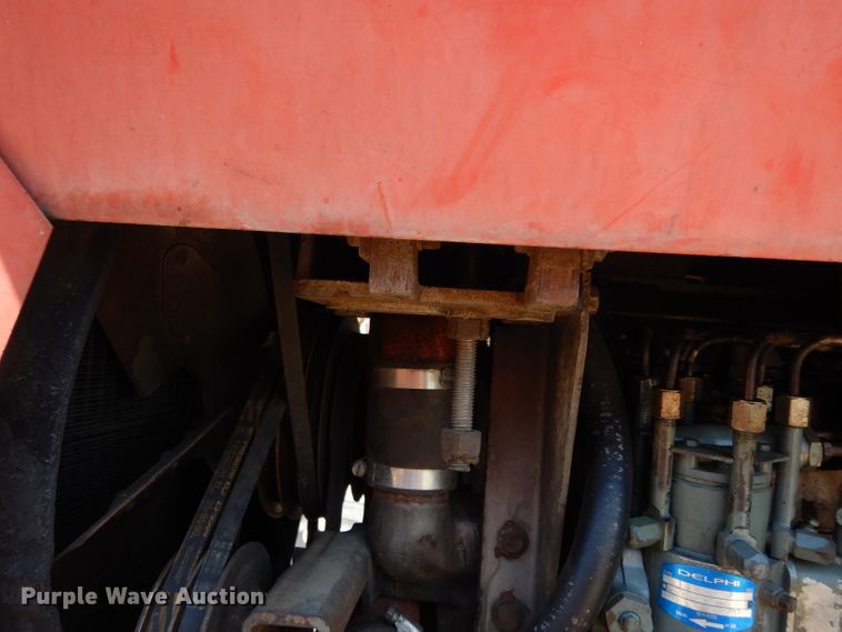 image for item DF4207 1980 Massey-Ferguson 2705  tractor