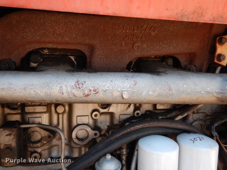 image for item DF4207 1980 Massey-Ferguson 2705  tractor