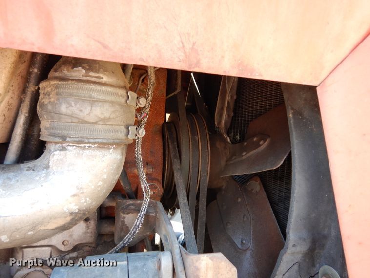 image for item DF4207 1980 Massey-Ferguson 2705  tractor