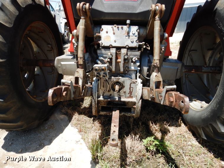 image for item DF4207 1980 Massey-Ferguson 2705  tractor