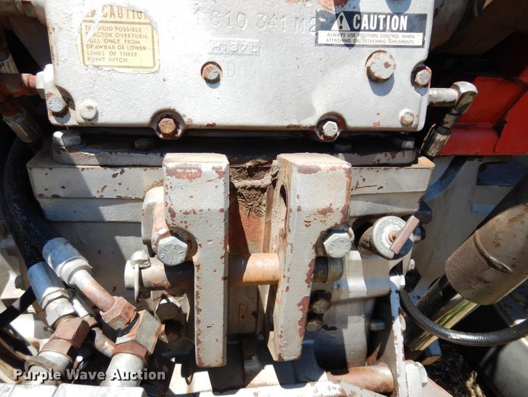 image for item DF4207 1980 Massey-Ferguson 2705  tractor